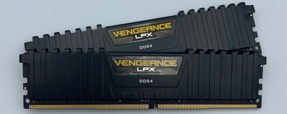 メモリ】Corsair VENGEANCE LPX CMK32GX4M2A2666C16 (DDR4 PC4-21300 