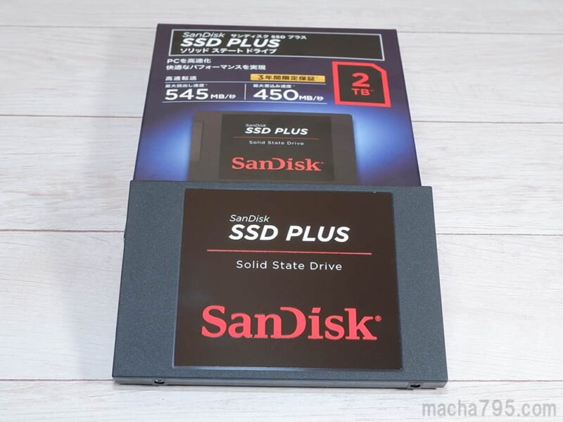 SanDisk SSD PLUSの外観