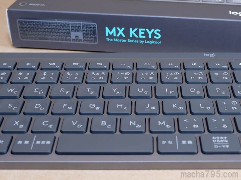 新調したロジクールの「KX800 MX Keys」